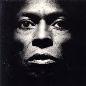 Miles_Davis-Tutu_(album_cover)